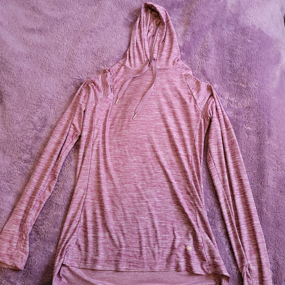 Athletic long sleeved shirt
